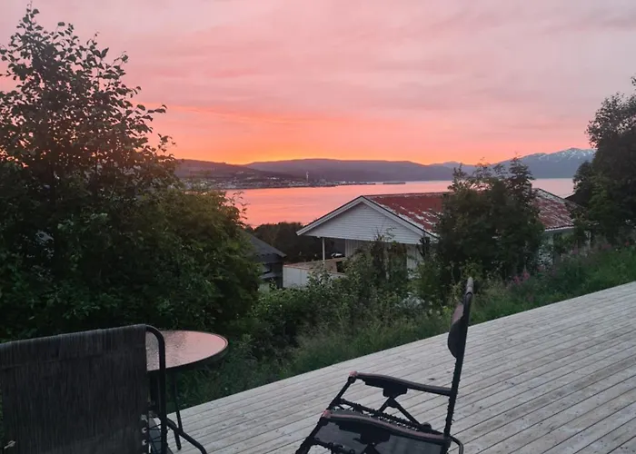 아파트 Leiligheten Pa Tomasjordnesvegen